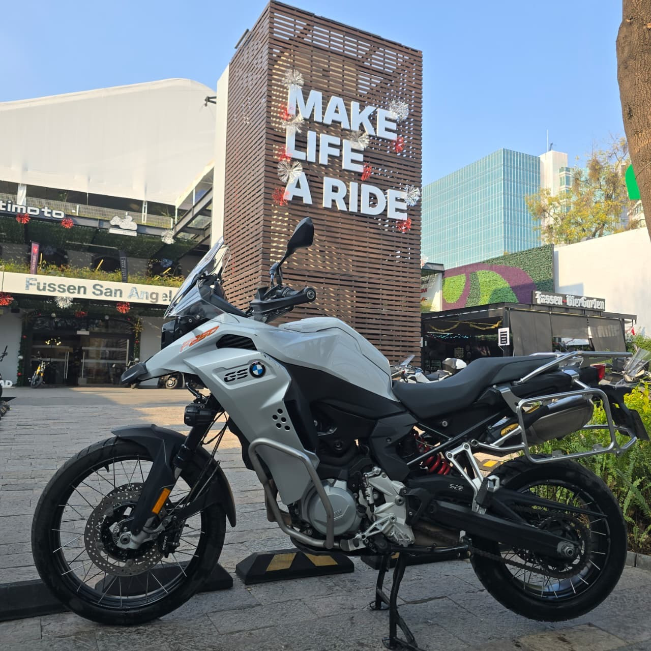 BMW - F 850 GS ADVENTURE EQUIPADA